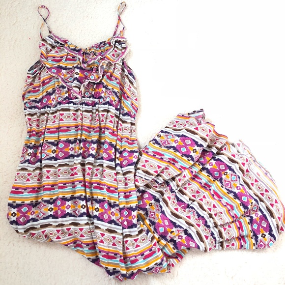 Dresses & Skirts - Woman’s maxi dress size medium/small Dresses & Skirts - Woman’s maxi dress size medium/small